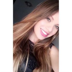 Meet your Posher, Laryssa